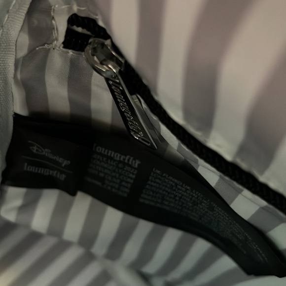 ❗️FINAL❗️ DISNEY Mickey Mouse Faces Mini Backpack by LOUNGEFLY 🔴🔴 - Picture 10 of 10